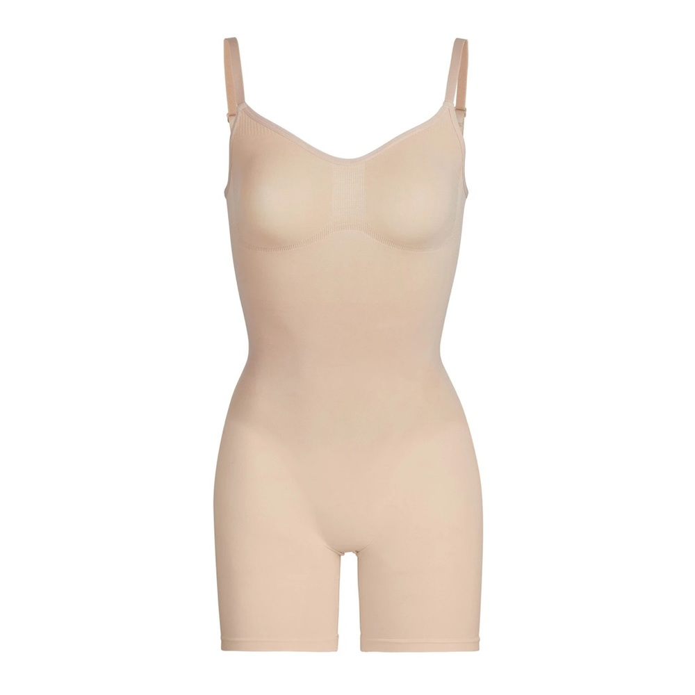 SKIMS SCULPTING BODYSUIT MID THIGH